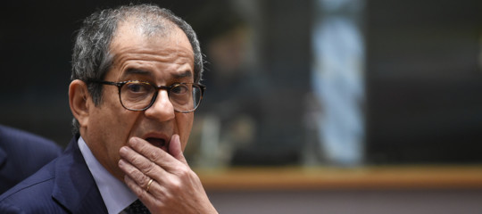Savona ha smentito le dimissioni. Ma la sua 'metamorfosi' è reale?