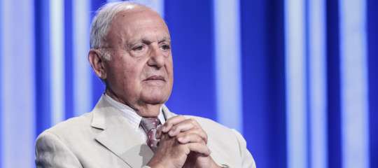 Savona ha smentito le dimissioni ma la sua metamorfosi e reale