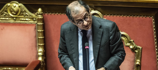 Tria non ho mai parlato di aumenti iva ne di manovre
