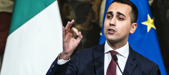 La sfida del m s al pd sul salario minimo