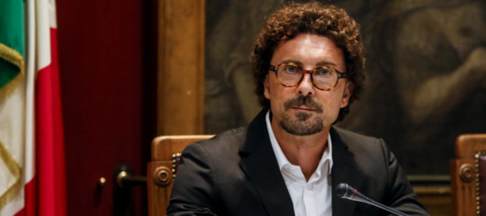 Anche per il ministro toninelli armando siri si dovrebbe dimettere