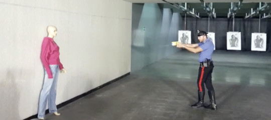Da giugno le forze di polizia avranno in dotazione la pistola elettrica