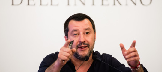 Salvini dopo i fatti di roma zero campi rom non scaricare problemi su periferie