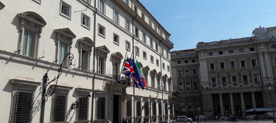 Migranti fonti chigi rimpatri competenza salvini ma pronti supporto