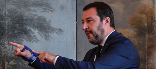 Salvini dichiara guerra alla cannabis scontro nel governo