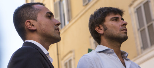 Gli attacchi di di battista a salvini rimbalzano su di maio