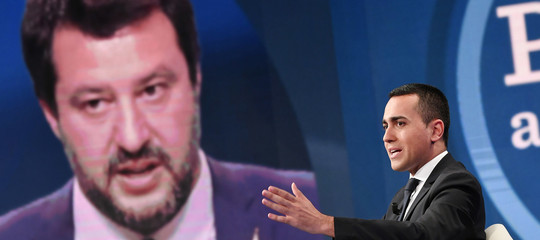 Salvini flat tax o me ne vado di maio sembra stia allopposizione