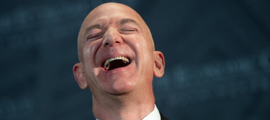 Da un cadavere a uomo piu ricco del mondo in anni storia di jeff bezos