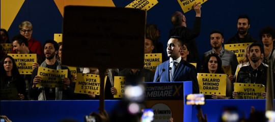 Dalla piattaforma rousseau arriva il si a mandato zero e facilitatori