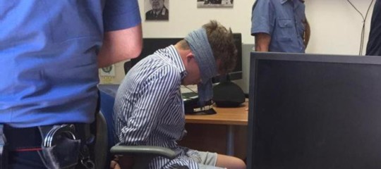 E reato bendare un sospetto