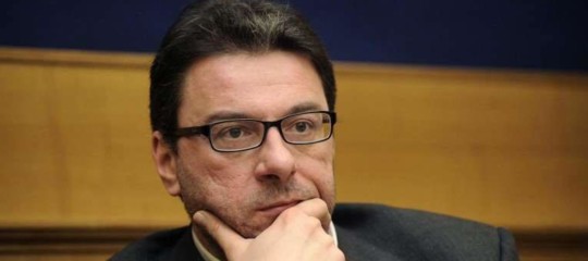 Giorgetti vede mattarella e rinuncia a correre come commissario ue