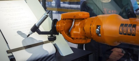 Lintelligenza artificiale che smaschera le intelligenze artificiali