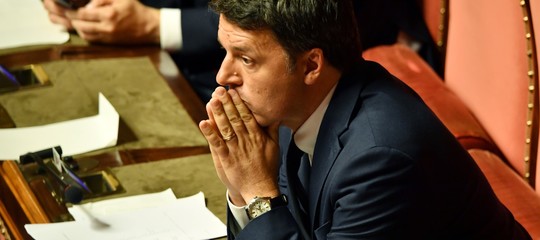 Cravatte e spillette due siparietti in parlamento durante la discussione sulla tav