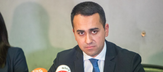 Di maio salvini ha pugnalato alle spalle m s e il paese