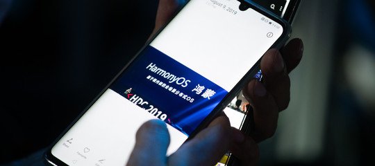 Huawei ha il suo sistema operativo ma per ora niente smartphone