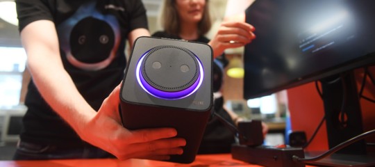 Il mercato degli smart speaker esiste e cresce parecchio
