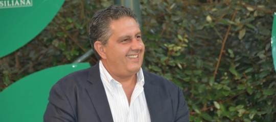 La battutaccia del governatore della liguria toti su toninelli