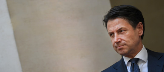 La trattativa tra m s e pd e una battaglia sul nome di conte