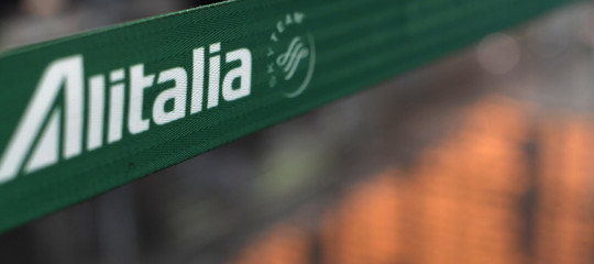Alitalia e atlantia primo banco di prova per la tenuta del governo giallorosso