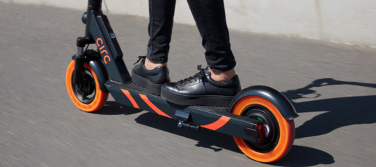 Che fare con i monopattini elettrici che ancora non si possono usare in citta