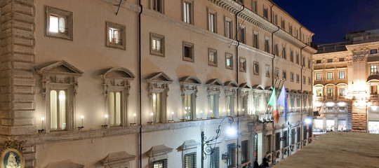 Franceschini orlando patuanelli e spadafora stanno incontrando conte a palazzo chigi