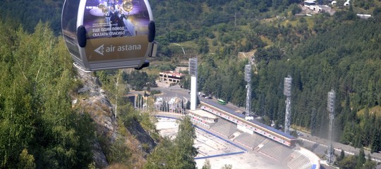 Il kazakhstan è una immensa scoperta. breve guida per godersi la perla dell’asia
