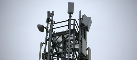 Il piano del congresso per sradicare le antenne huawei dalle campagne americane