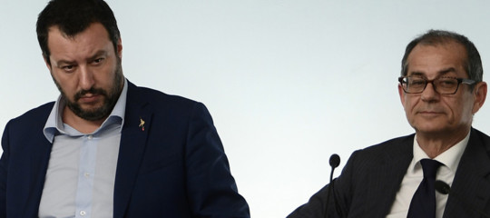 Lacceso botta e risposta tra tria e salvini