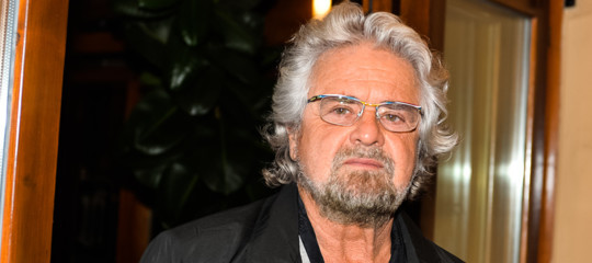 Lappello di grillo al pd divide la base