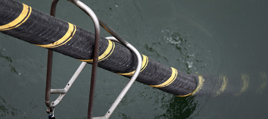 Lo scontro tra cina e stati uniti si sposta sotto il mare