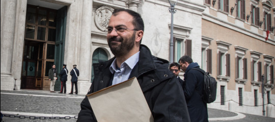 Piu soldi ai prof tassando merendine e bibite lidea del neoministro fioramonti