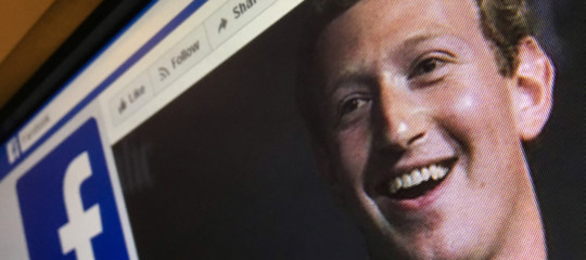 Tinder sbarca su facebook e zuckerberg diventa cupido