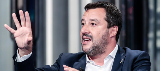 Un giornalista rai ha invitato salvini a suicidarsi