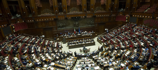 Bagarre alla camera sul mes gualtieri il trattato non e stato ancora firmato