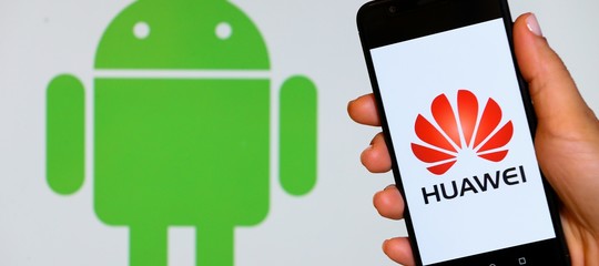 Huawei investe milioni di dollari per far sviluppare app italiane fuori da google play