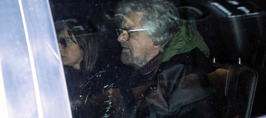 Pioggia di accuse contro m s dopo la visita di grillo allambasciata cinese