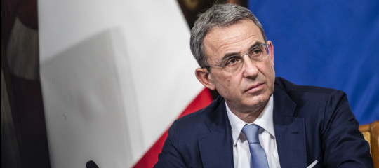 Per costa il governo andra avanti meglio col pd che con la lega