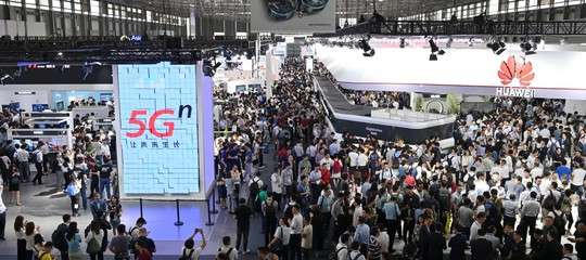 Coronavirus&nbsp;mwc barcellona smartphone