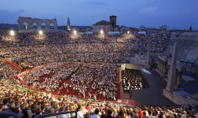arena verona <img decoding=